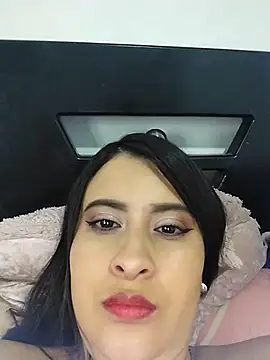 Snapshot of mialorents chatting on March 20, 2025, 12:19 am mialorents online show from March 20, 2025, 12:19 am