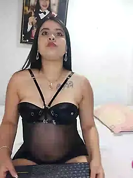 Snapshot of mialorents chatting on March 10, 2025, 11:27 pm mialorents online show from March 10, 2025, 11:27 pm