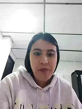 Snapshot of mialorents chatting on March 16, 2025, 1:17 am mialorents online show from March 16, 2025, 1:17 am