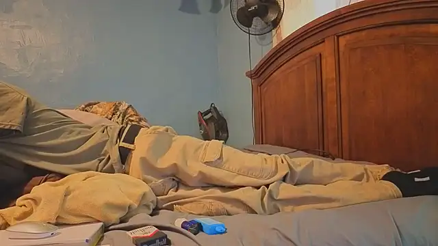 Ilovepussy1911 online show from March 31, 2026, 5:04 pm