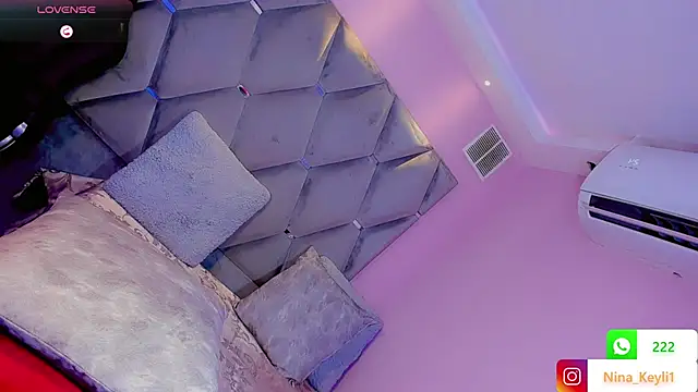 Nina Keyli online show from September 16, 2025, 8:32 pm