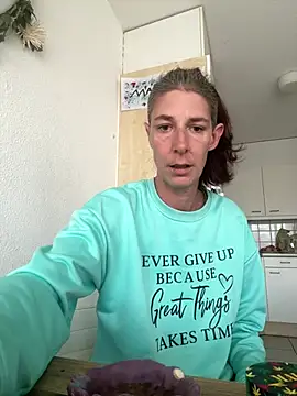 HerrundFrau-M online show from March 10, 2025, 1:43 pm