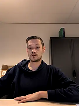 Snapshot of arnoanro chatting on March 3, 2026, 10:55 am arnoanro online show from March 3, 2026, 10:55 am