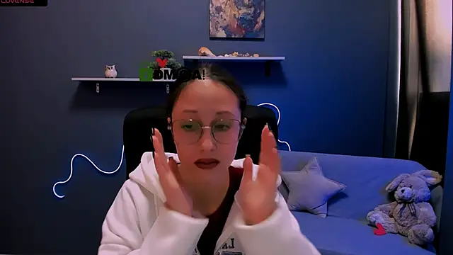 mona cloud online show from March 7, 2025, 9:29 am