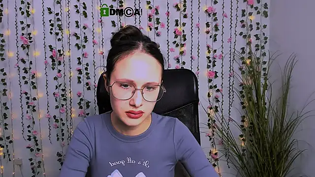 mona cloud online show from March 21, 2025, 9:45 am