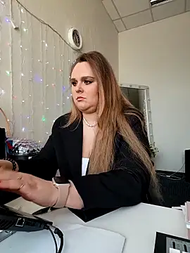 Juicy PeachLux online show from April 3, 2026, 7:59 am