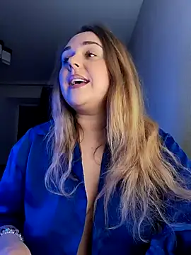 Juicy PeachLux online show from October 28, 2025, 2:27 pm