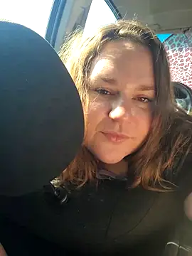 Bigmouthbitch online show from November 18, 2025, 6:11 pm