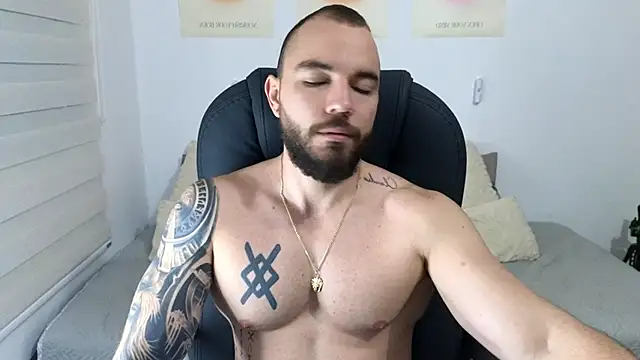 Snapshot of Isaac_Carter chatting on October 3, 2025, 11:12 am Isaac Carter online show from October 3, 2025, 11:12 am