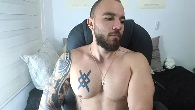 Snapshot of Isaac_Carter chatting on October 22, 2025, 11:20 am Isaac Carter online show from October 22, 2025, 11:20 am