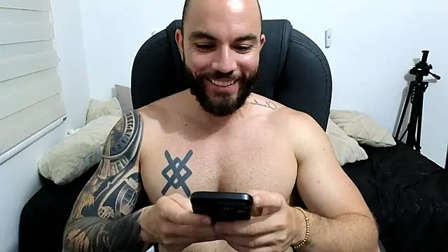 Isaac Carter online show from March 11, 2026, 1:32 am