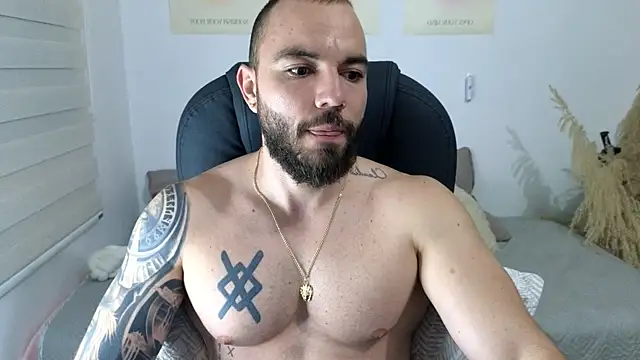 Snapshot of Isaac_Carter chatting on November 29, 2025, 11:10 am Isaac Carter online show from November 29, 2025, 11:10 am