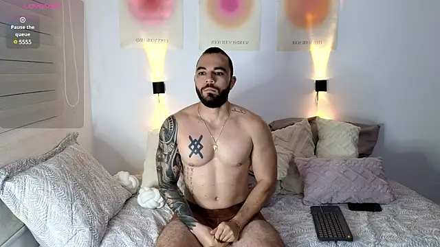 Snapshot of Isaac_Carter chatting on March 22, 2025, 10:28 am Isaac Carter online show from March 22, 2025, 10:28 am