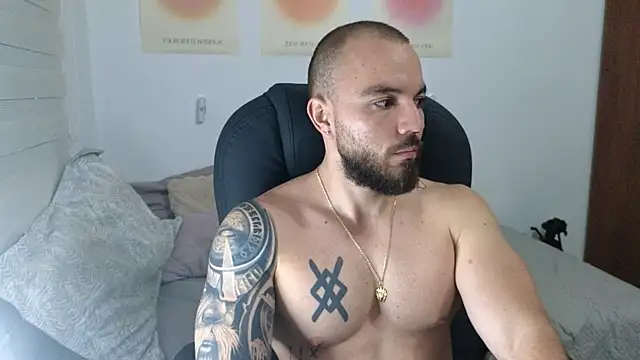 Snapshot of Isaac_Carter chatting on October 17, 2025, 11:12 am Isaac Carter online show from October 17, 2025, 11:12 am