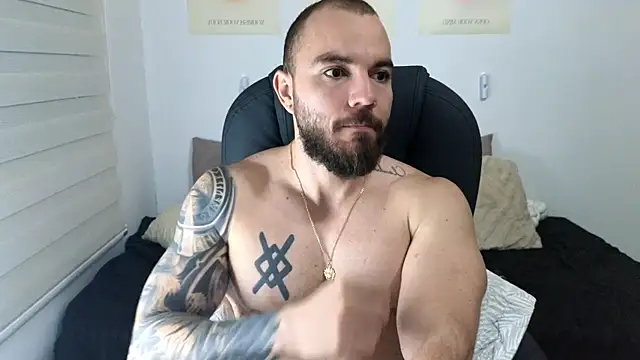 Snapshot of Isaac_Carter chatting on October 31, 2025, 11:07 am Isaac Carter online show from October 31, 2025, 11:07 am