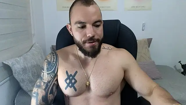 Snapshot of Isaac_Carter chatting on October 6, 2025, 11:11 am Isaac Carter online show from October 6, 2025, 11:11 am