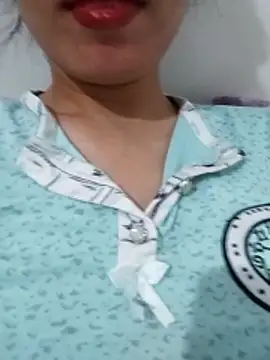 saraaxx1 online show from April 30, 2026, 2:24 pm