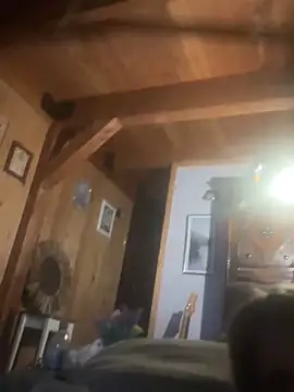 6poundtown9 online show from March 6, 2025, 3:02 pm