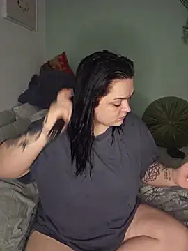 Snapshot of Saucy-Serenity chatting on February 9, 2026, 8:07 pm Saucy-Serenity online show from February 9, 2026, 8:07 pm