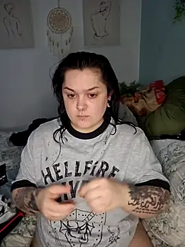 Snapshot of Saucy-Serenity chatting on January 8, 2026, 7:42 pm Saucy-Serenity online show from January 8, 2026, 7:42 pm