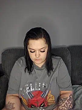 Snapshot of Saucy-Serenity chatting on February 15, 2026, 1:21 pm Saucy-Serenity online show from February 15, 2026, 1:21 pm