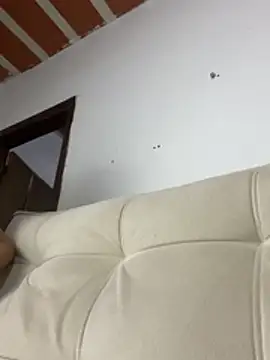 Elen online show from April 13, 2026, 10:58 pm