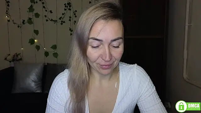 Kiss julli88I online show from December 14, 2025, 6:24 pm