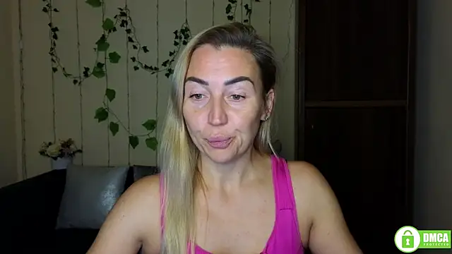 Kiss julli88I online show from November 2, 2025, 6:24 pm