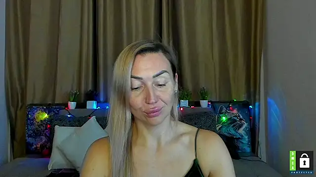 Kiss julli88I online show from December 13, 2025, 8:04 pm