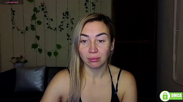 Kiss julli88I online show from January 13, 2026, 6:23 pm