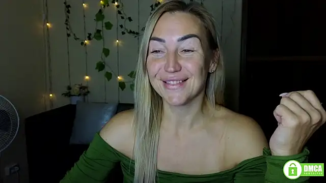 Kiss julli88I online show from October 3, 2025, 5:25 pm