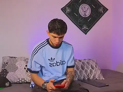 samevansx  online show from September 27, 2025, 4:13 pm