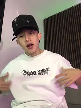 troy rouge online show from October 3, 2025, 7:04 pm