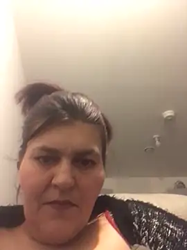 Curvy-Essex-Milf online show from March 7, 2025, 9:06 pm