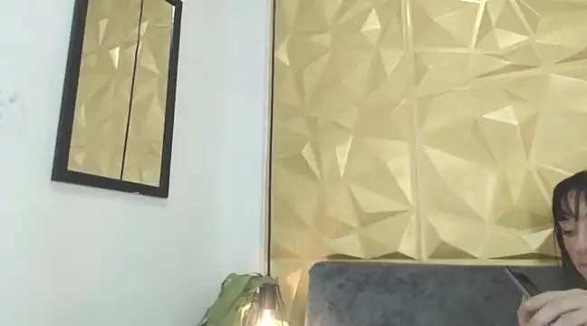 Small Hot19 online show from March 16, 2025, 6:12 pm