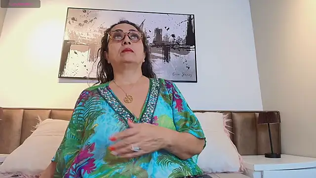 AlessandraLeroy online show from April 15, 2026, 12:53 pm