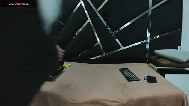 Oriana69  online show from September 8, 2025, 3:00 pm