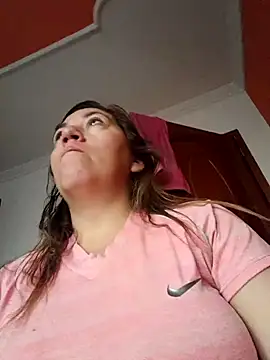 Luna-nevada online show from October 9, 2025, 2:17 pm