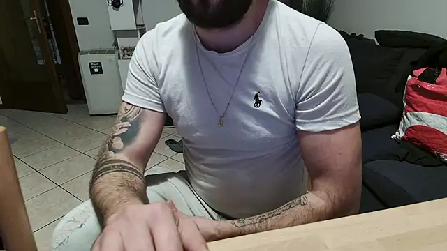 maialinofriuli online show from September 30, 2025, 11:22 pm