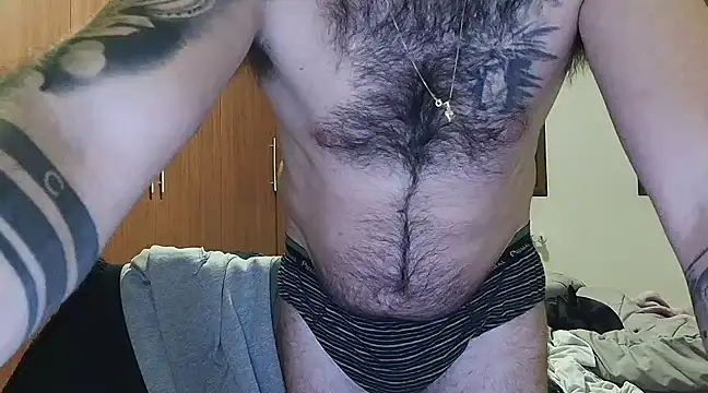 maialinofriuli online show from March 7, 2025, 1:09 am