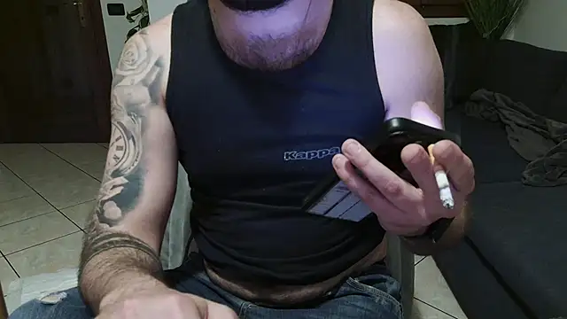 maialinofriuli online show from November 12, 2025, 9:40 pm