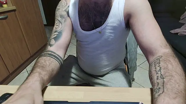 maialinofriuli online show from October 10, 2025, 10:32 pm