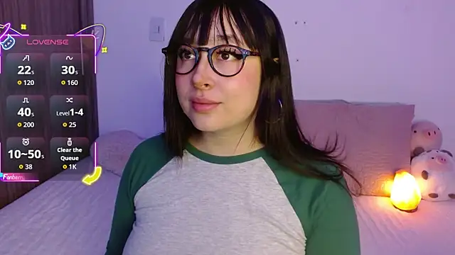 Oliviargf online show from September 20, 2025, 1:54 am