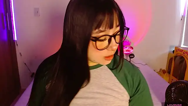 Oliviargf online show from March 23, 2026, 12:27 pm