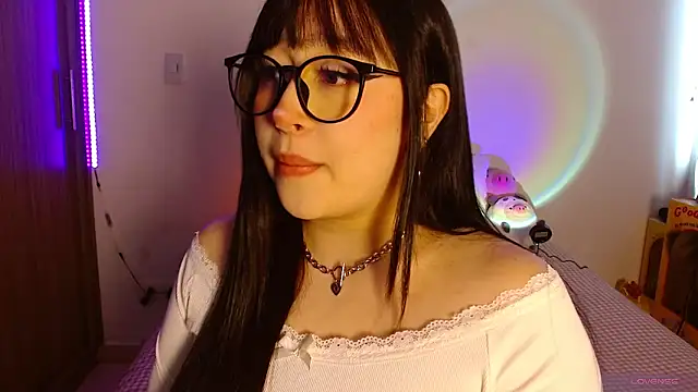 Oliviargf online show from April 20, 2026, 12:30 pm