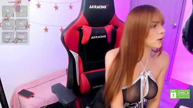 LindaSilverstone online show from February 20, 2026, 8:44 pm