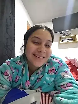 esmeralda jadees online show from May 13, 2026, 1:18 pm