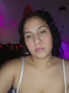 esmeralda jadees online show from March 16, 2025, 3:04 am