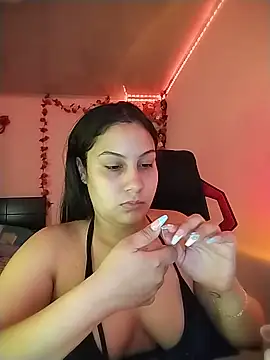 esmeralda jadees online show from May 21, 2026, 8:28 pm