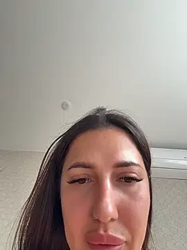AleksandraRich online show from June 1, 2026, 1:06 am